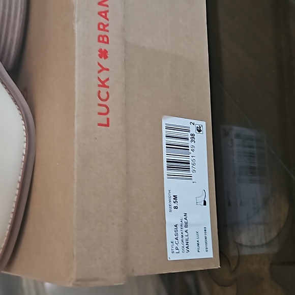 Lucky Cassia ankle bootiea - Picture 4 of 5